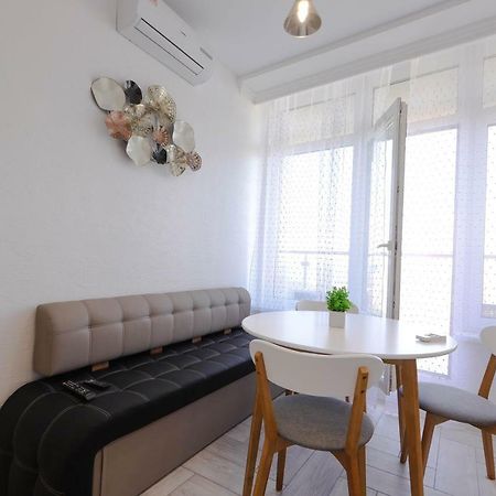Skyview Apartments Одесса Экстерьер фото