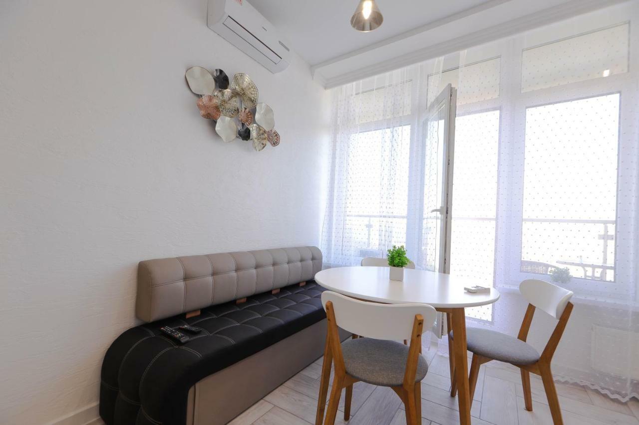 Skyview Apartments Одесса Экстерьер фото